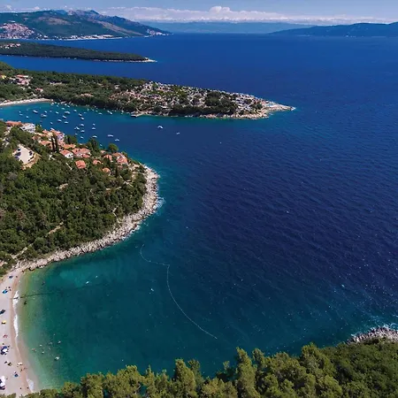 Apartman Lovely In With Wifi Rabac
